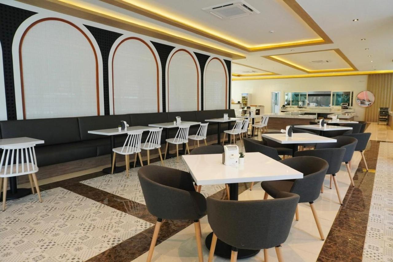 M Casa Hotel Pattaya Nong Prue Exteriör bild